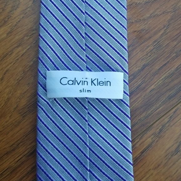 Tie by Calvin Klein - Picture 4 of 5